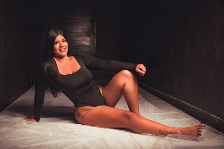 LUNATAYLORS My sexy body Pic 5