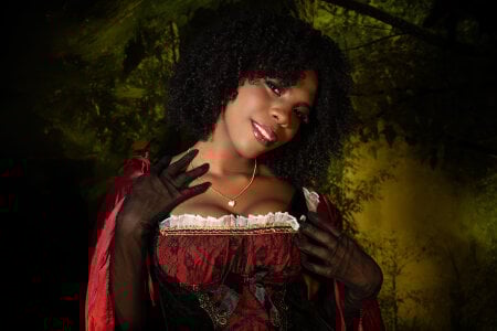 AmiraMorgan Your Little Riding Hood💘 Εικόνα