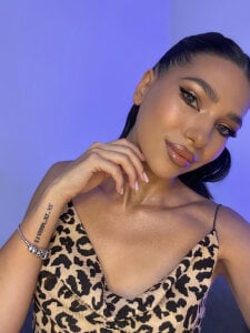 SashaLuvv Public Pic