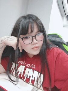 LeyaKan Public Pic 8