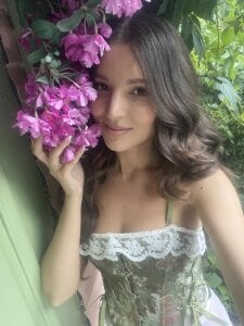 --Daniella-