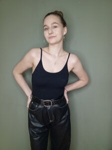 EsmeBasil Public Foto  3