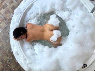 lana_rousse01 getting to know a new hotel with my friends 😍 Pic 4