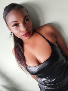 Candy_Bony Public Pic 5