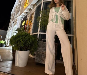 BellaPinneo Public Pic 5