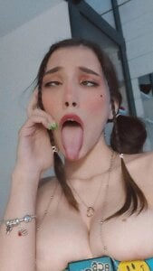 Horny_Evaa Public Pic 5