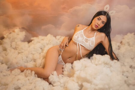 AbbieJoness_ Angelic 🤍 Pic 9