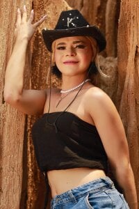 Shaina_Monroe OUTDOORS Pic 2