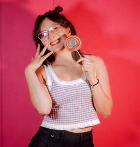 alai_smith_ Do you prefer a popsicle or a donut? 사진