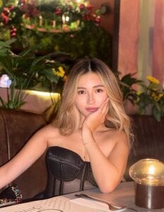 Isa_cortes_ Public Pic 2