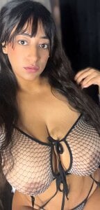 AlyGuzman_ hottie Pic 3