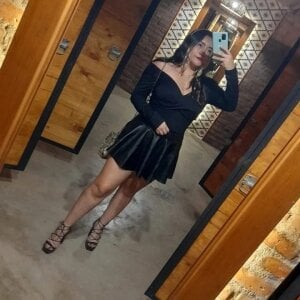 hilarymilky Me รูป 