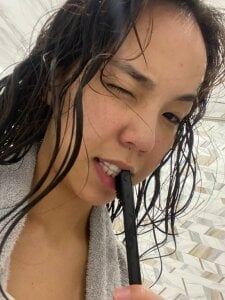 FreedaKulow Yummy Yummy💜 Pic