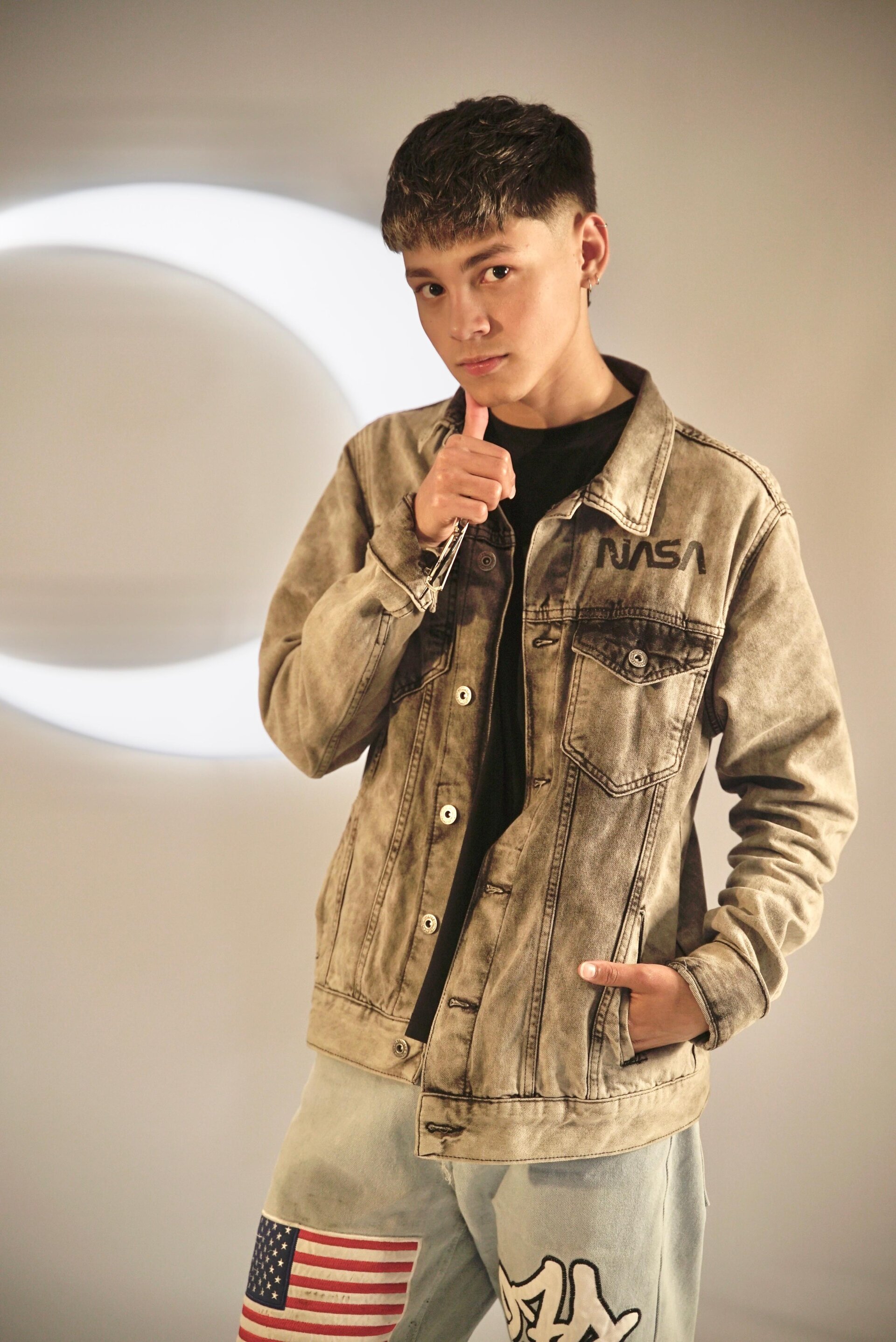 Andy_Belier23: lunar background ( фото)