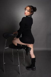 Kiara_Fox__ Public Pic 6