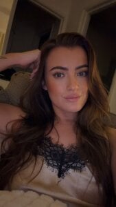 PoppyAnne_ Public Pic 5