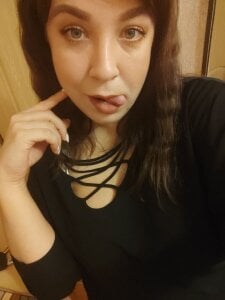 hotfallingdevil123 Public Pic 2