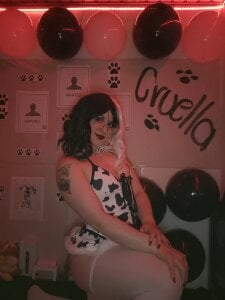 juli05star20 Im Cruella Pic 5