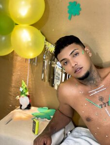 Axell_king07 Happy San Patric Day💚🤑🍀  2টি ছবি