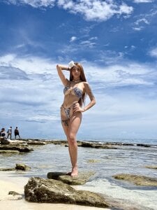 bellablack27 just me on the beach <3 Pic 8