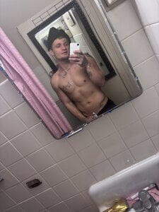 DeluxeMargin25 Public  2. fénykép