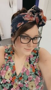 Curvy-Clare-30 Everyday favs Pic 7