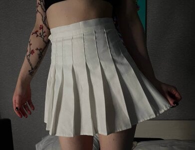 esenue 🤍a little white🤍 Pic 4