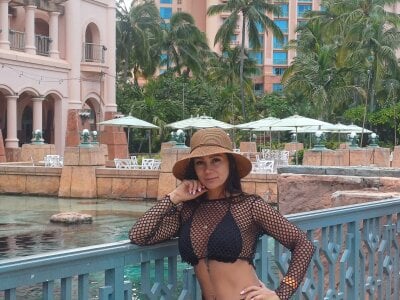 Cris__sweet Sun, sand, and a little bit of me. 사진 7