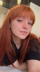 Red Temptation od KatheyMichelfelder  4 snímek