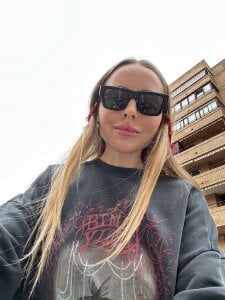EmaSalis Hey Pic