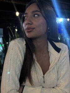 LilyGarcia Public Pic 6