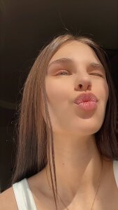 Molly__Cutie Public Pic 5