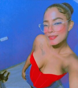 Alyssa_sutherland Public Pic 2