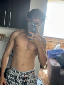 A domineering and ruthless boss. I'll drain your wallet. de Master_Ruthless777  Imagens