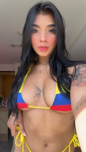 more of me🥥 de Allegra-Fiore  2 Imagens