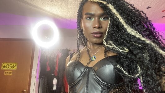 LaGoldenBitch Public 사진 4