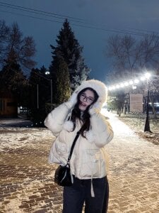 DonnieBooton Winter  3টি ছবি