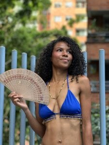 catiusca_reyes_03 Enjoying the water. Foto