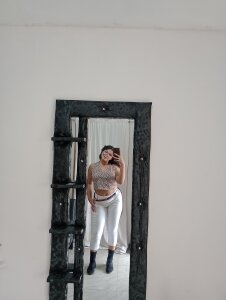 chloe_kisses I just want to shine 🙈🫦 Pic 4