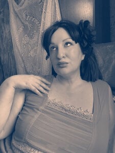 FetishIris Shadows know my name Pic