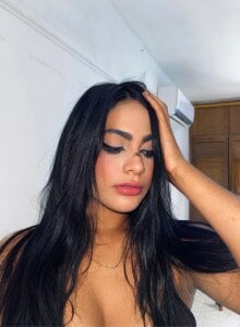 _charlotte11 Public Pic 3