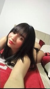 Vanessa__Hot_ Public Pic 2