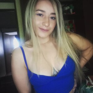 Ashley_rey_ Public Pic 3