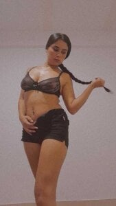 RoastedJailbird HELLO GUYS WELCOME TO ME ROOM Pic 6