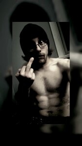 Chewphatcock Chewy pose Kuva 4