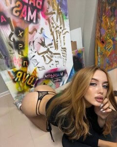 roxy_roxyss Public Pic 4