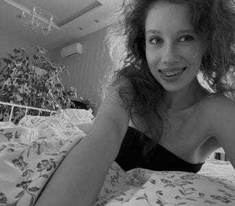 LachelleFrommer Black&White style hehe Poză