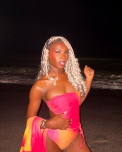 YoungBlackAaliyah Public 사진