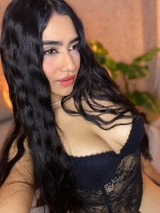 miah_luv A different style✨🖤 Pic 2