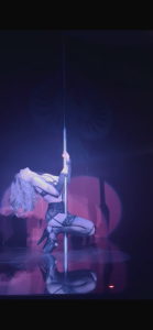 Olivia-BrooksのOlivia on stageの 6枚の写真